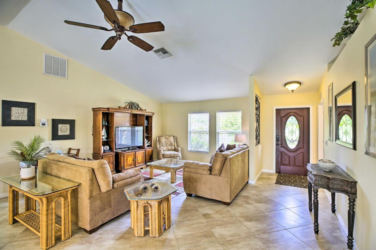Cape Coral Canalfront Home With Pool And Dock Екстериор снимка