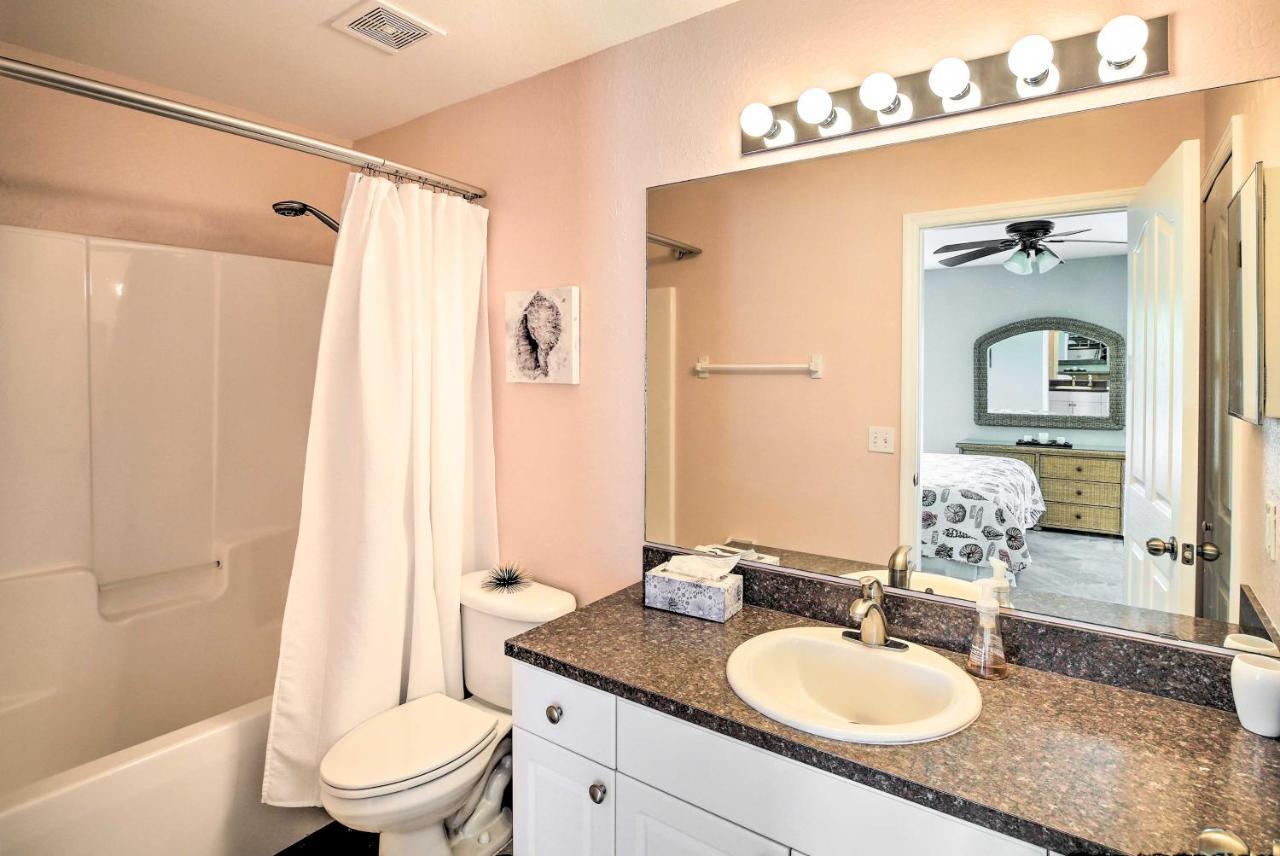 Cape Coral Canalfront Home With Pool And Dock Екстериор снимка